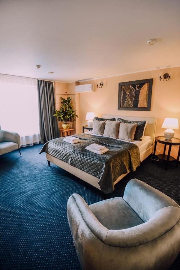 Hotel Jolanta à Alūksne Extérieur photo