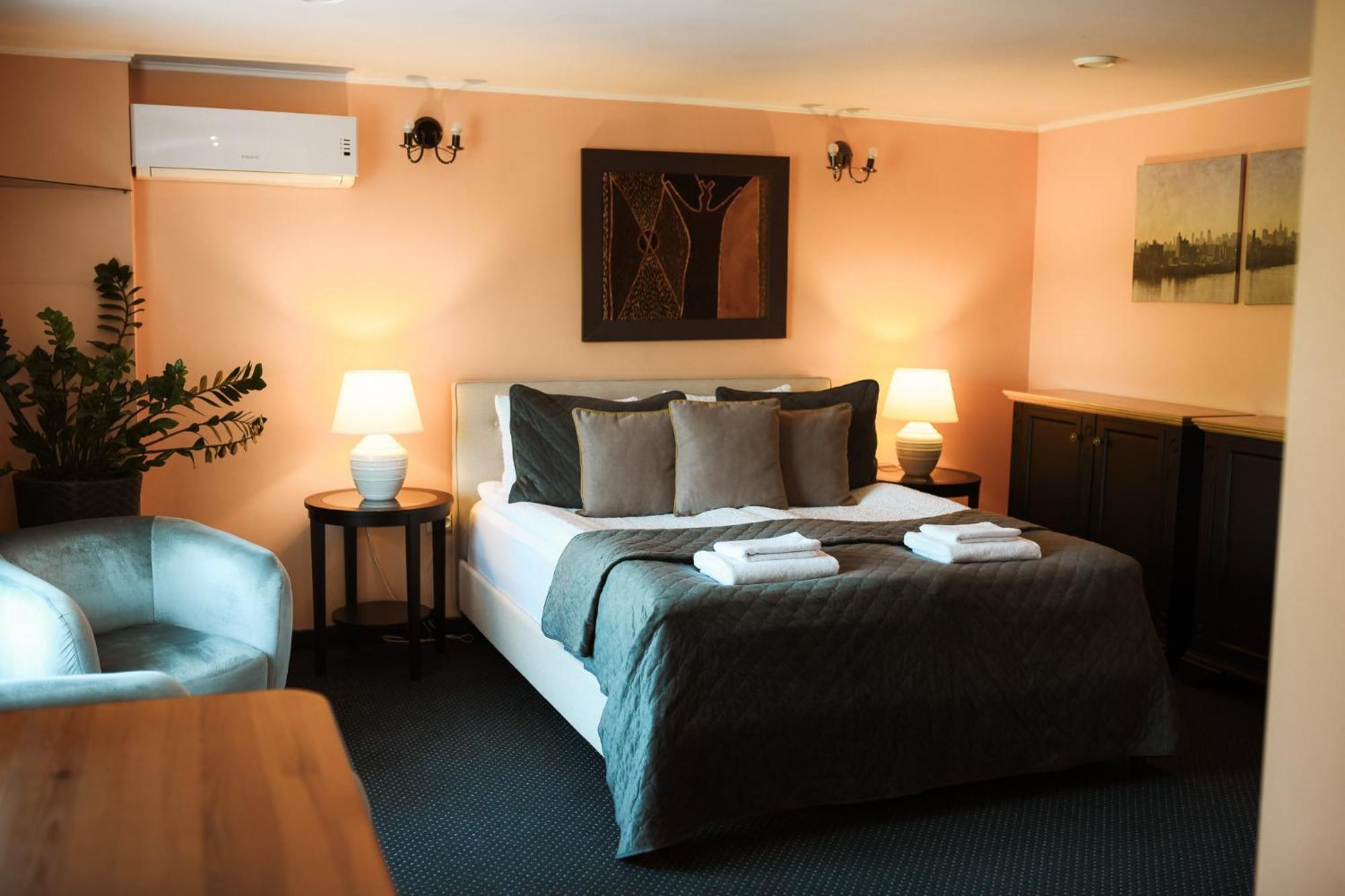 Hotel Jolanta à Alūksne Extérieur photo