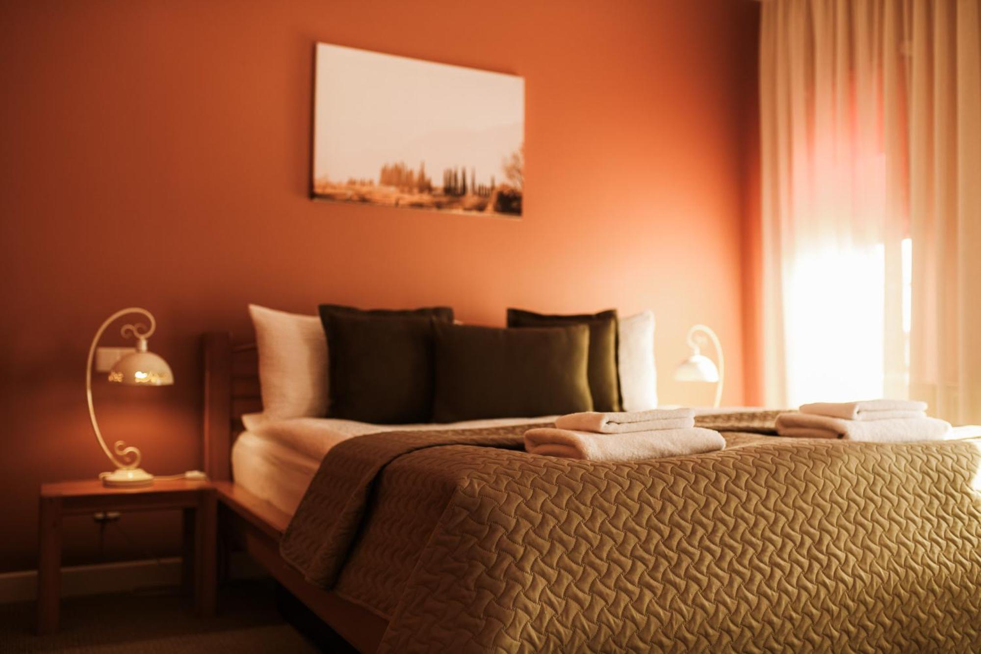 Hotel Jolanta à Alūksne Extérieur photo