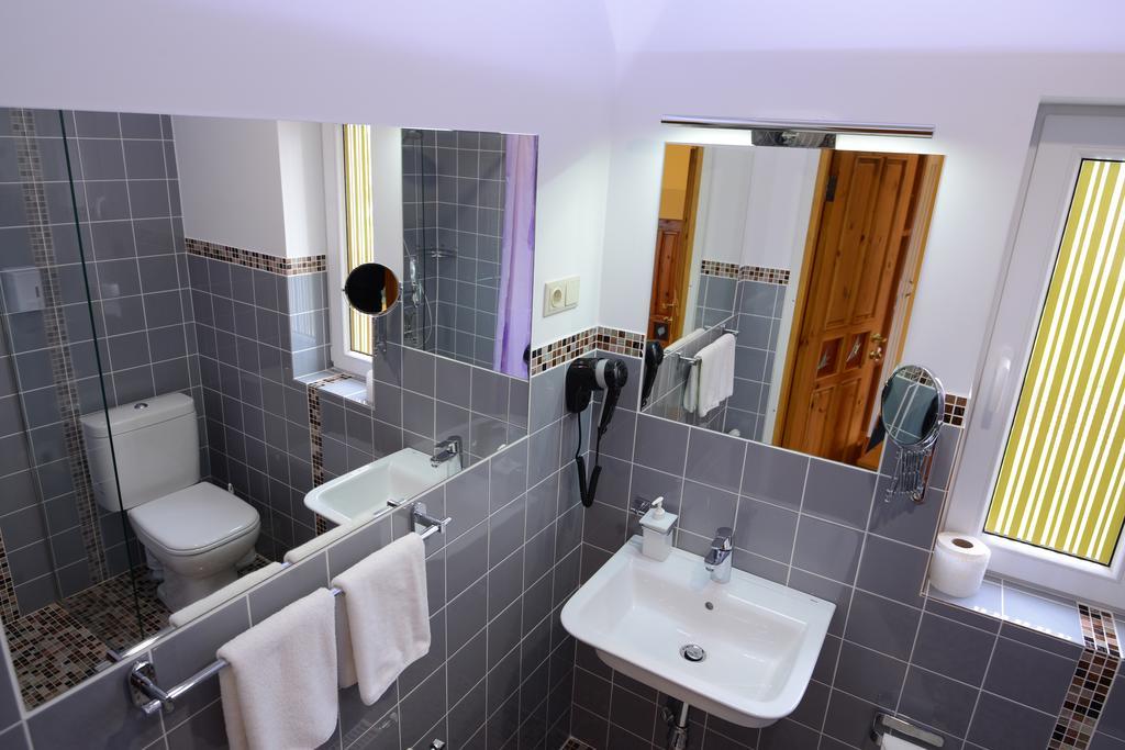 Hotel Jolanta à Alūksne Extérieur photo